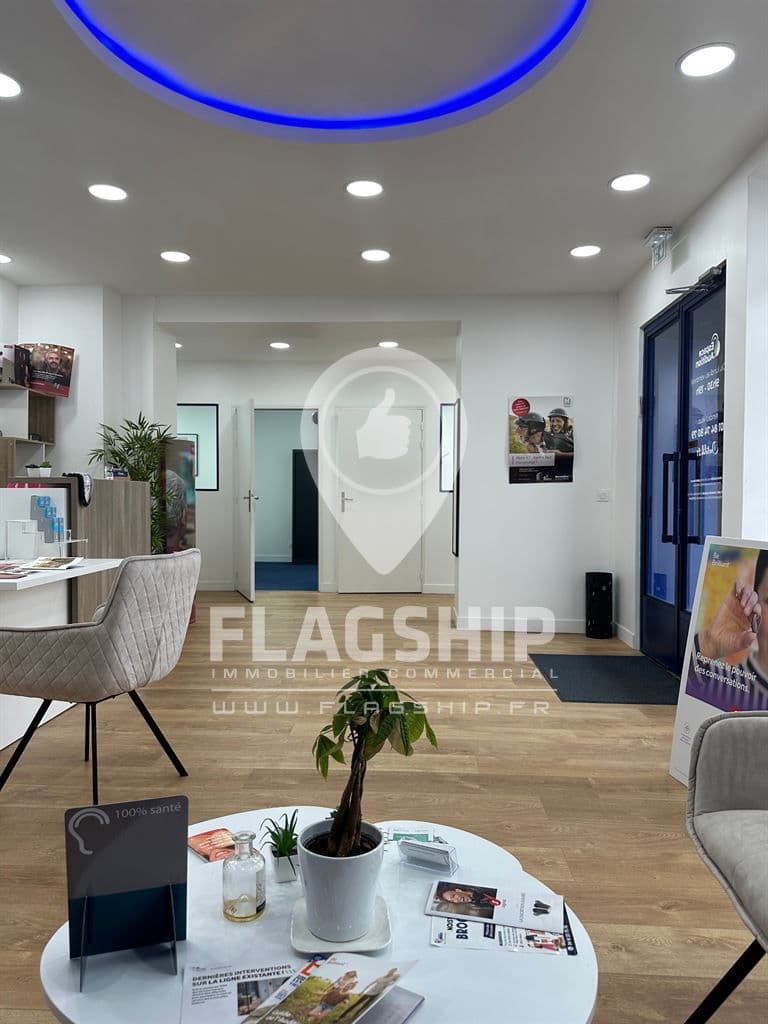 Local commercial · 135 m² · Cession de bail — photo 3