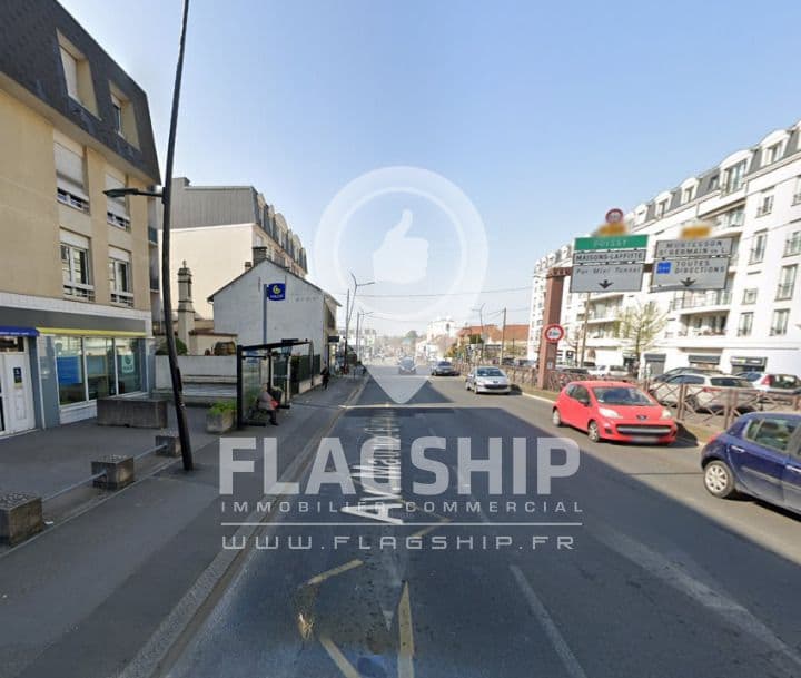 Local commercial · 243 m² · Location — photo 2