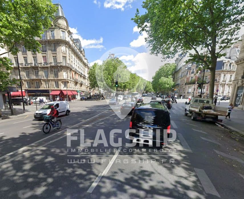 Local commercial · 34 m² · Location — photo 3
