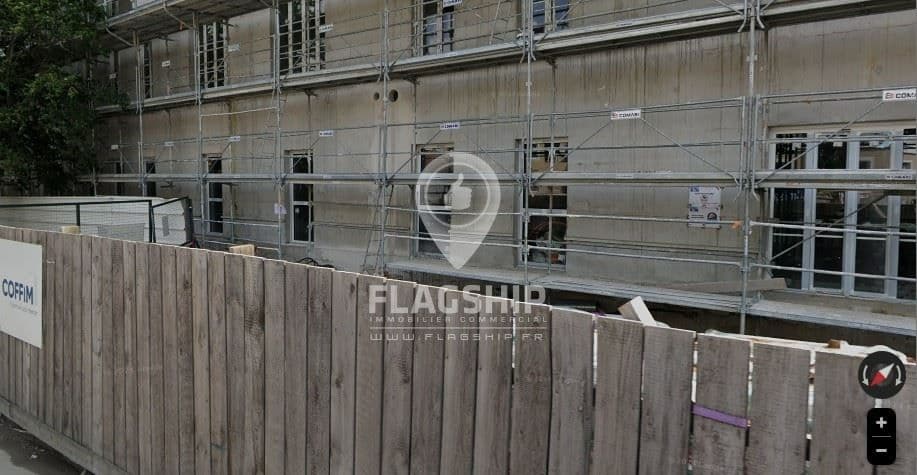 Local commercial · 300 m² · Achat des murs — photo 2