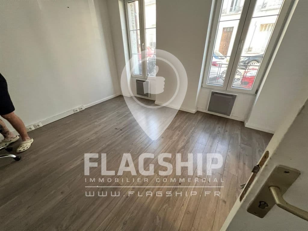 Local commercial · 13 m² · Achat des murs — photo 3