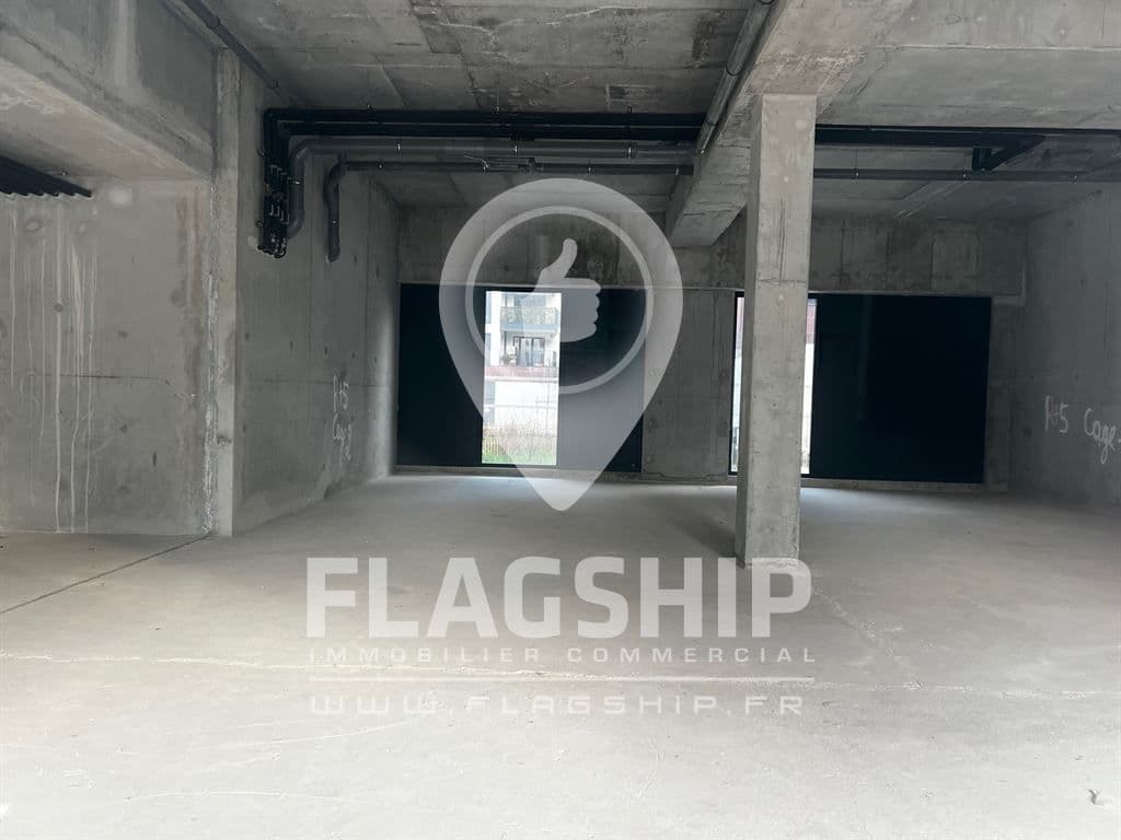 Local commercial · 190 m² · Location — photo 1