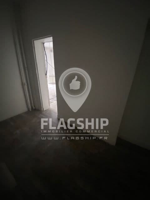 Local commercial · 85 m² · Location — photo 3