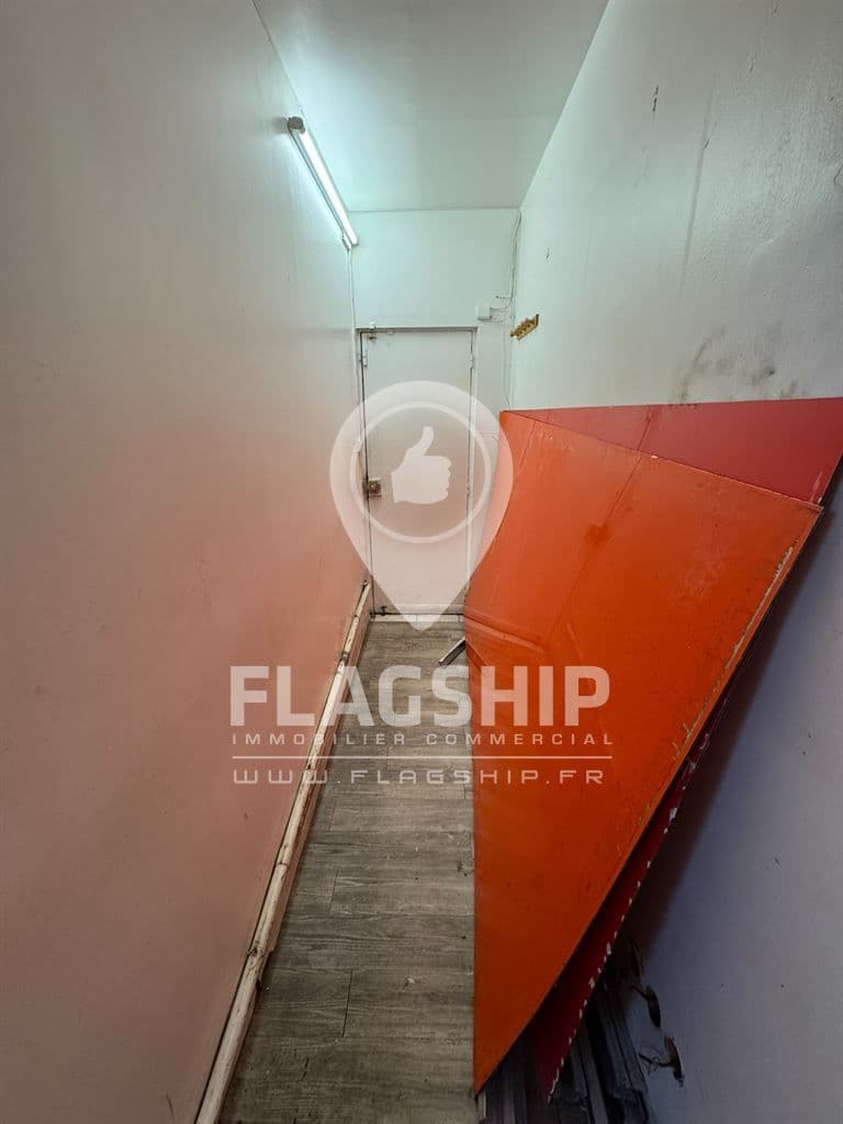 Local commercial · 38 m² · Cession de bail — photo 3