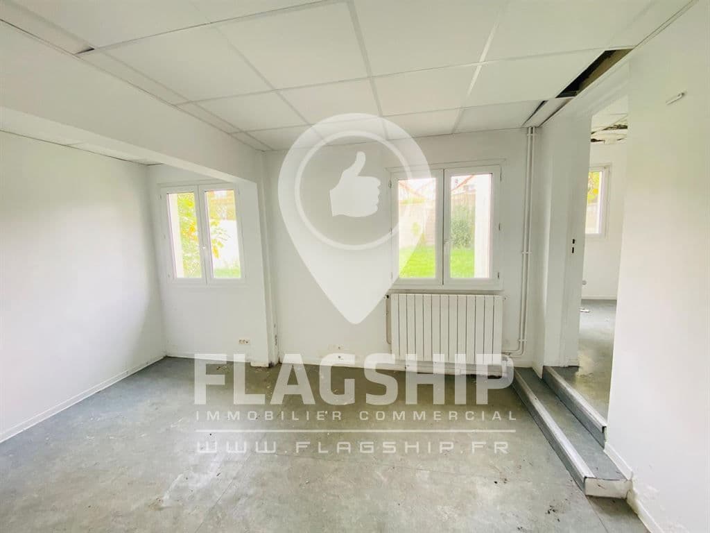 Local commercial · 150 m² · Location — photo 3