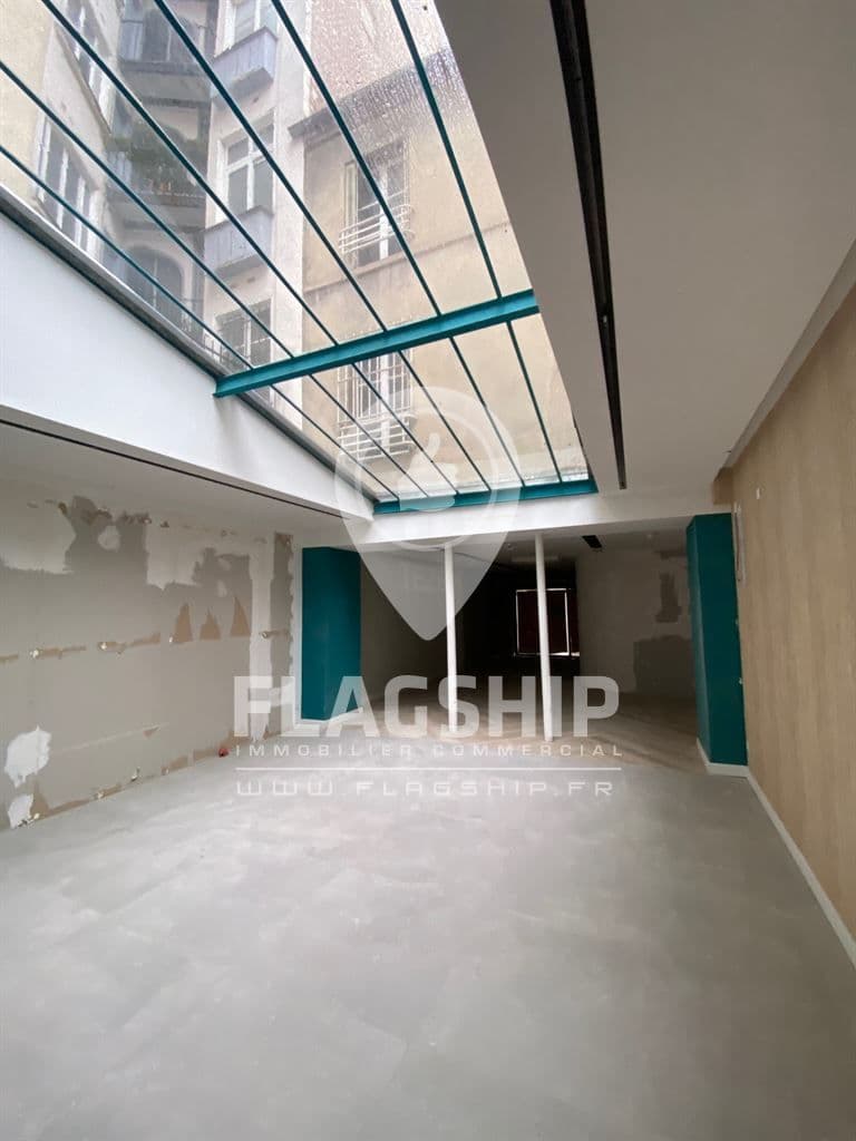 Local commercial · 170 m² · Location — photo 2