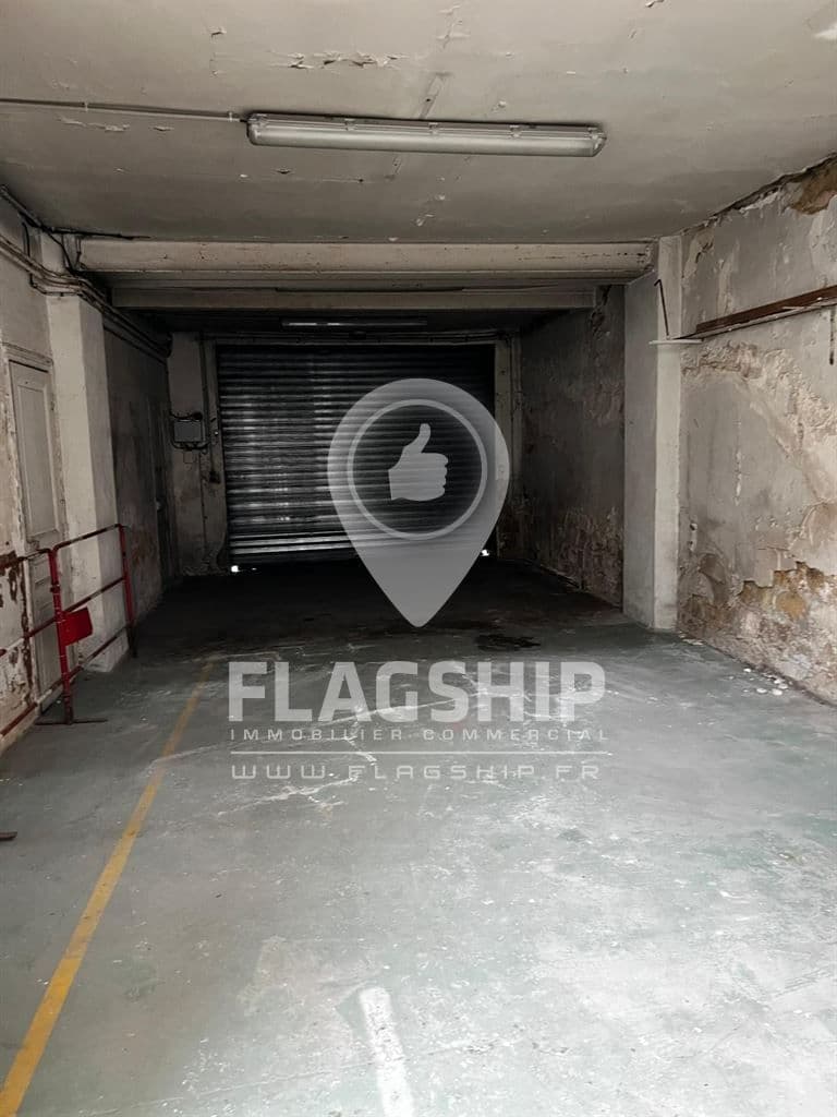 Local commercial · 190 m² · Location — photo 3