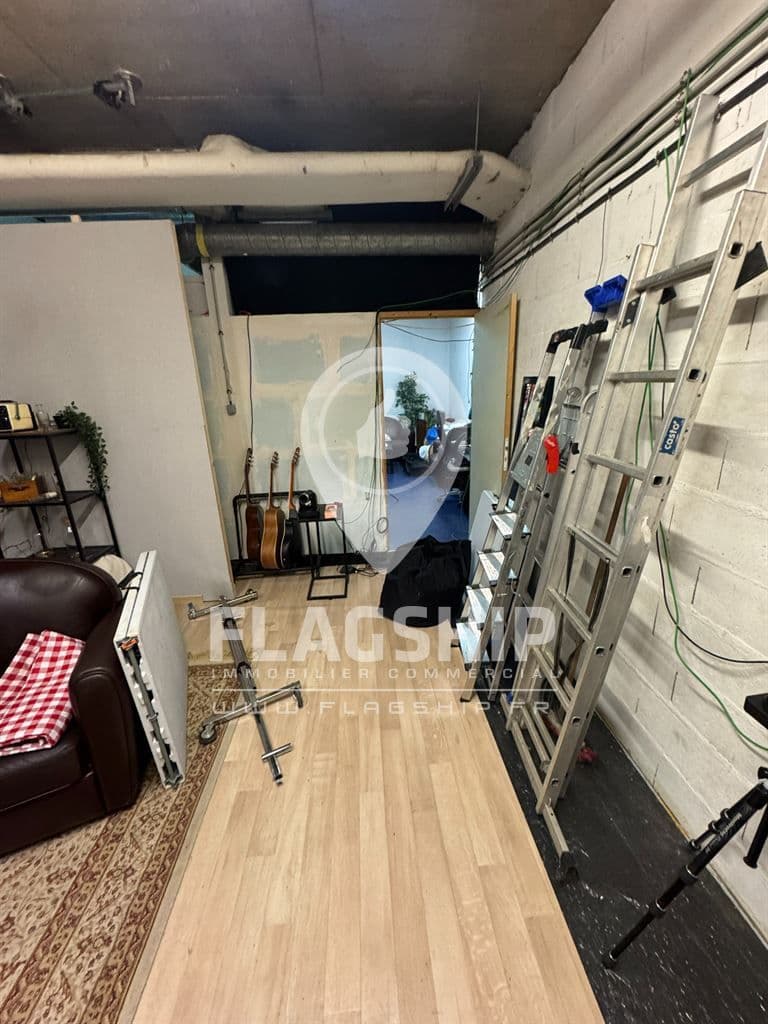 Local commercial · 52 m² · Achat des murs — photo 1