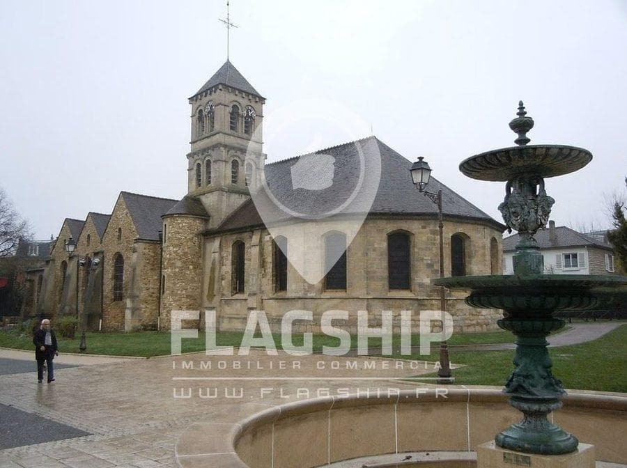 Local commercial · 338 m² · Achat des murs — photo 1