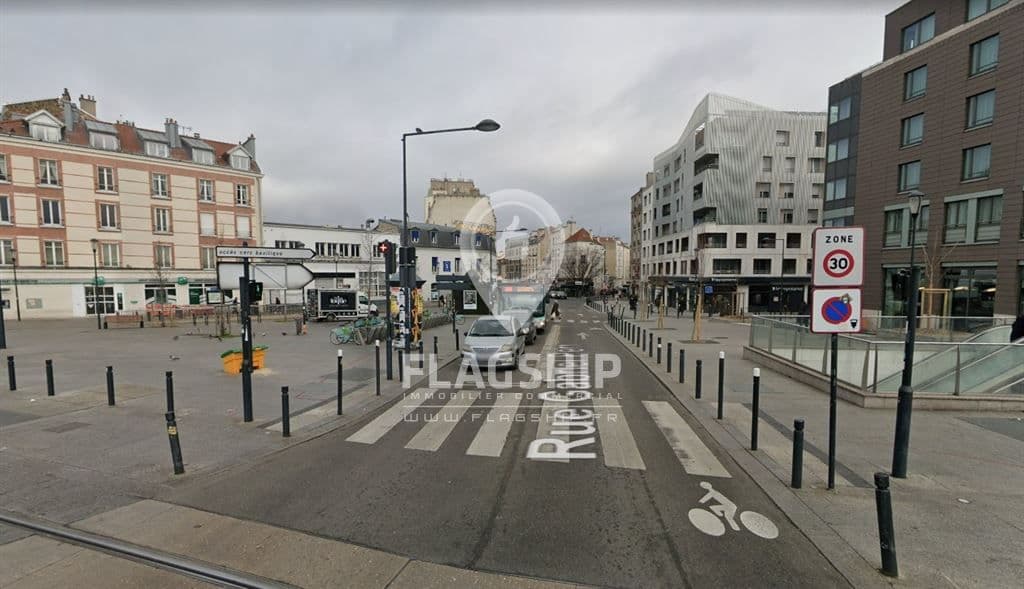 Local commercial · 505 m² · Location — photo 2