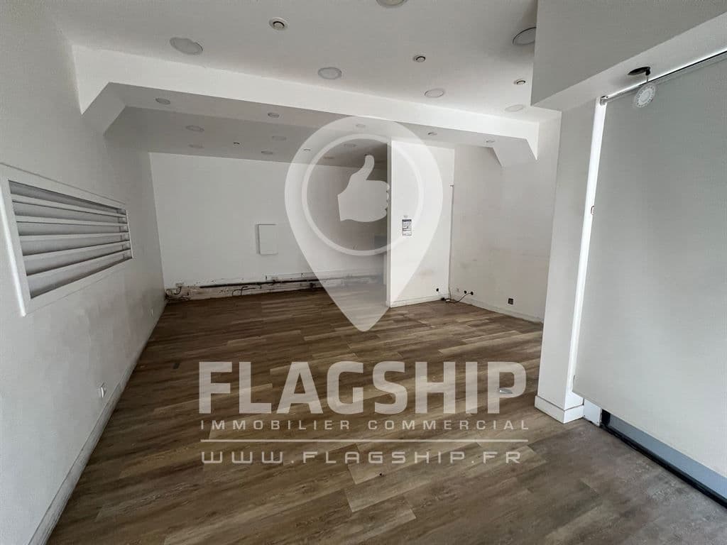 Local commercial · 50 m² · Location — photo 2