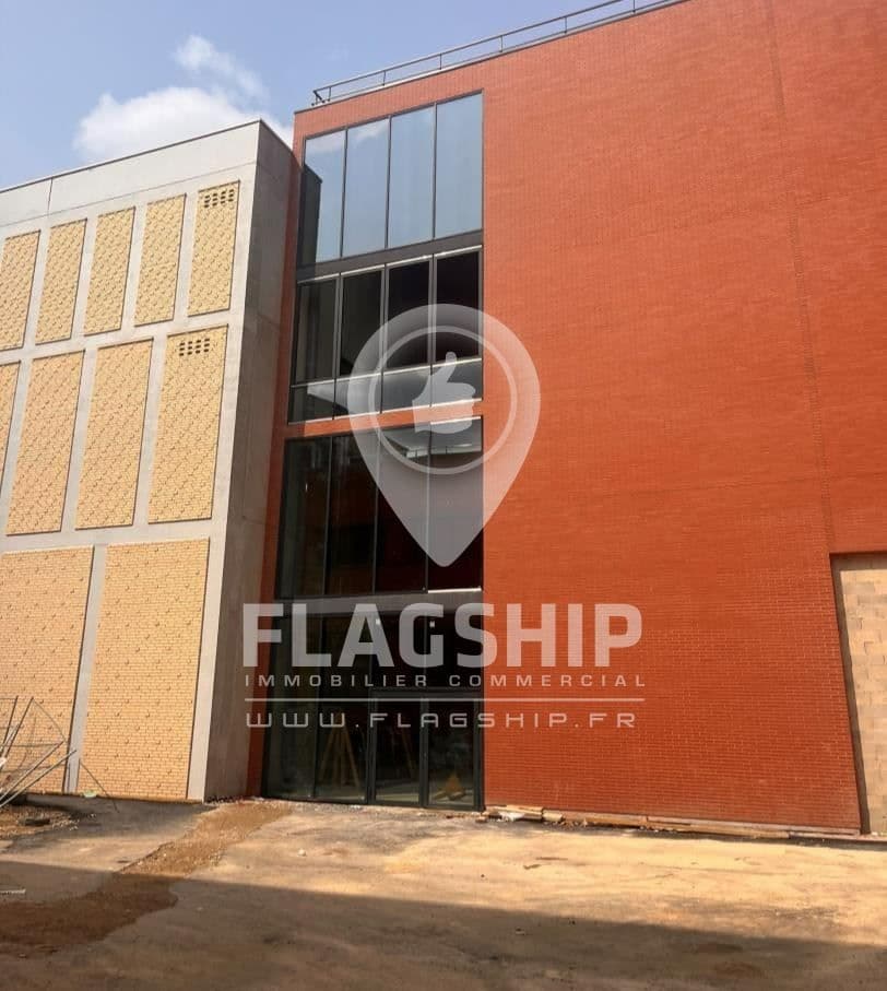 Local commercial · 1500 m² · Location — photo 2
