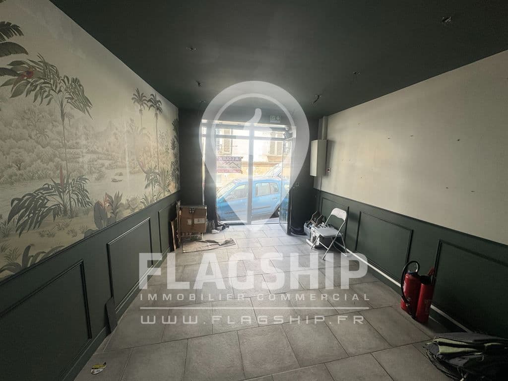 Local commercial · 28 m² · Location — photo 2
