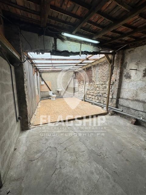 Local commercial · 65 m² · Location — photo 2