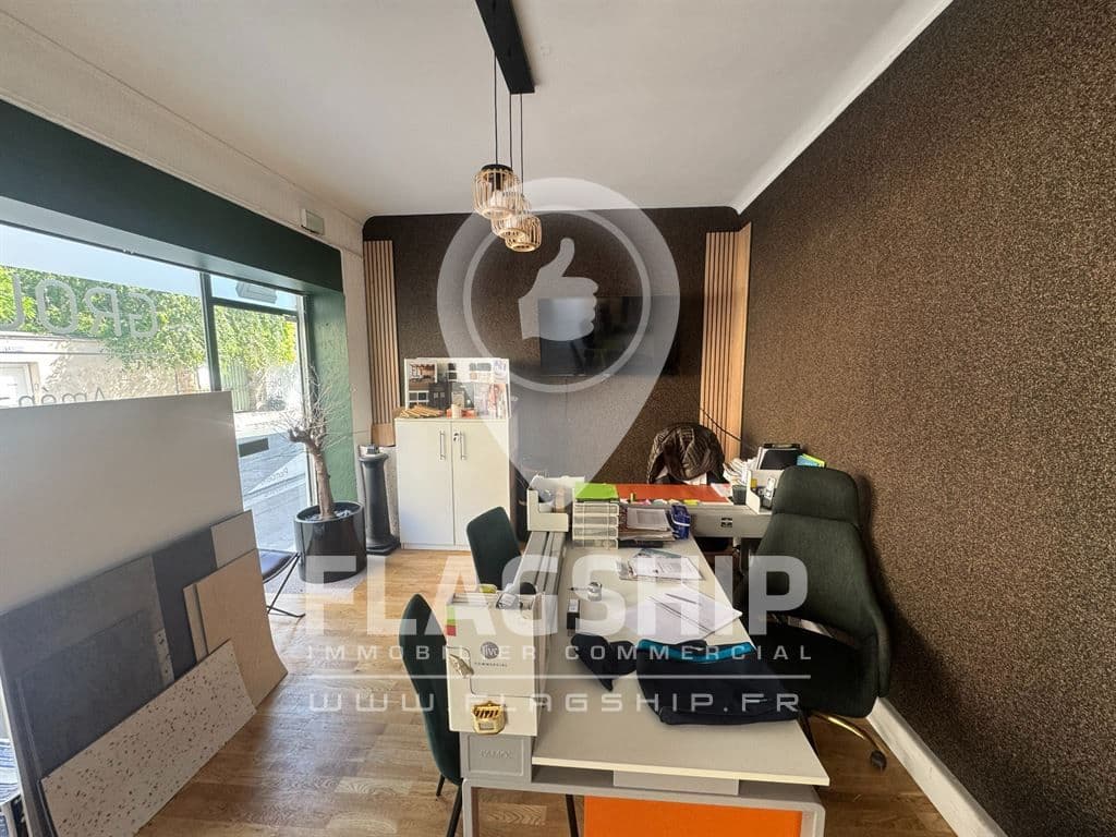 Local commercial · 51 m² · Location — photo 2