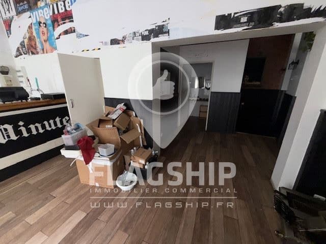 Local commercial · 180 m² · Location — photo 2
