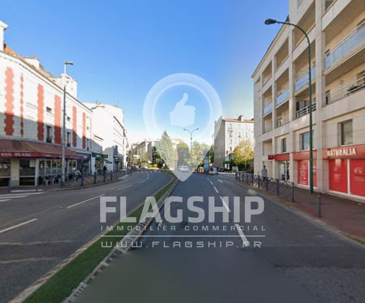 Local commercial · 127 m² · Location — photo 2