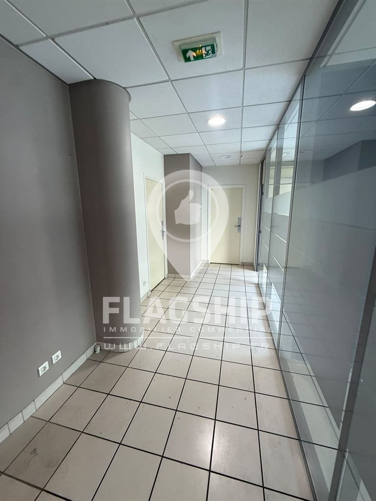 Local commercial · 120 m² · Location — photo 3
