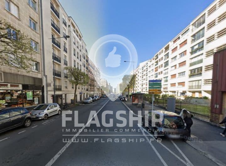 Local commercial · 122 m² · Location — photo 3