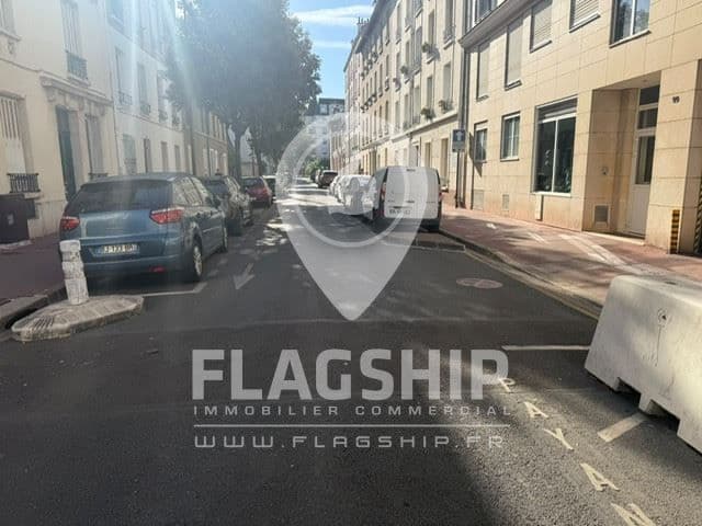 Local commercial · 70 m² · Location — photo 2