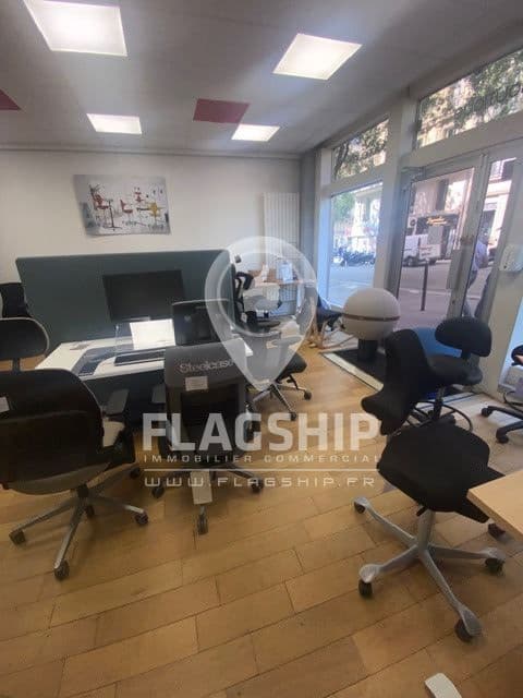 Local commercial · 90 m² · Location — photo 2