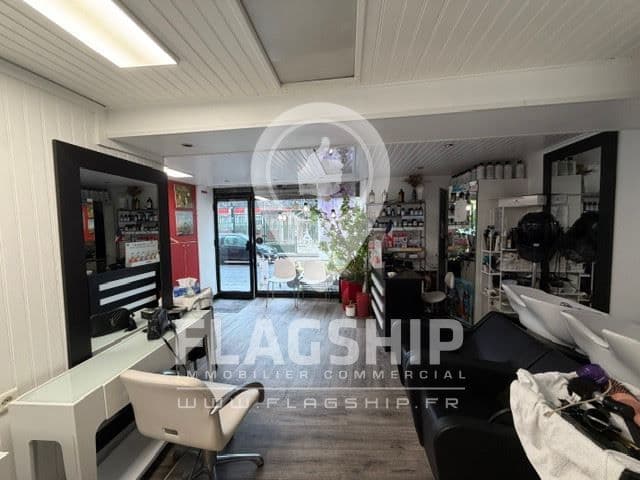 Local commercial · 30 m² · Cession de bail — photo 2