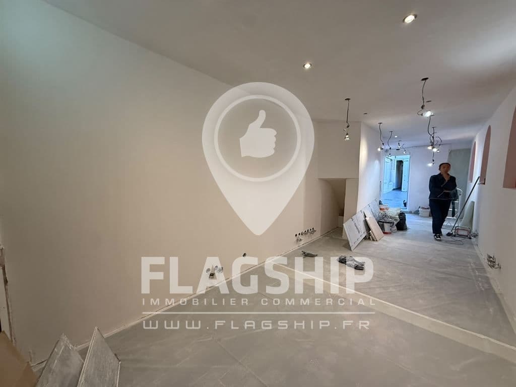 Local commercial · 30 m² · Location — photo 2