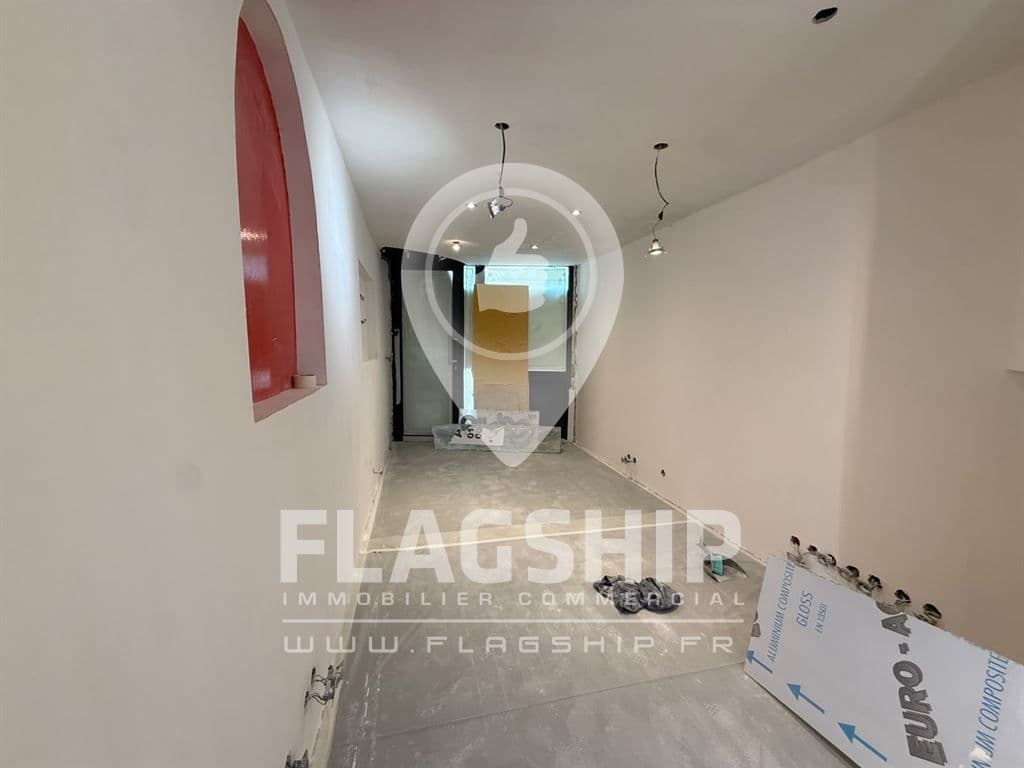 Local commercial · 30 m² · Location — photo 3