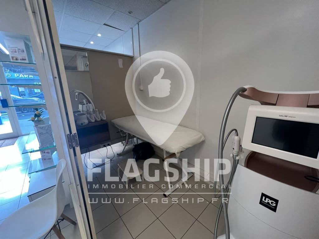 Local commercial · 55 m² · Location — photo 2
