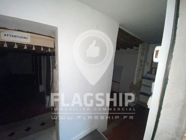 Local commercial · 60 m² · Location — photo 2