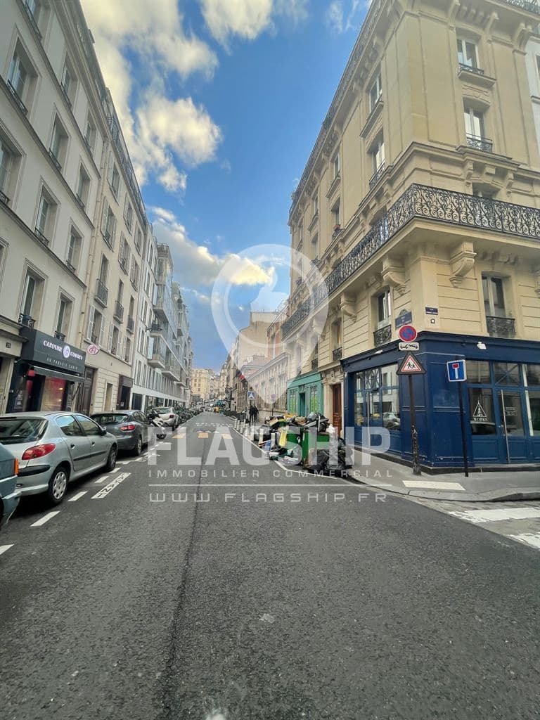 Local commercial · 25 m² · Achat des murs — photo 1
