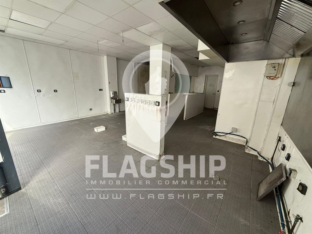 Local commercial · 95 m² · Location — photo 1