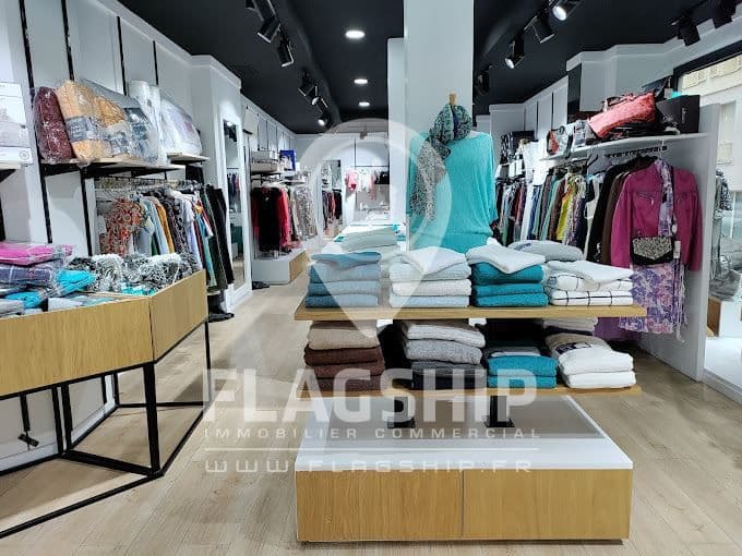 Local commercial · 100 m² · Cession de bail — photo 1