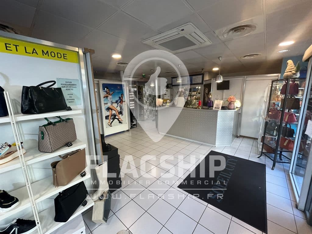 Local commercial · 125 m² · Cession de bail — photo 1