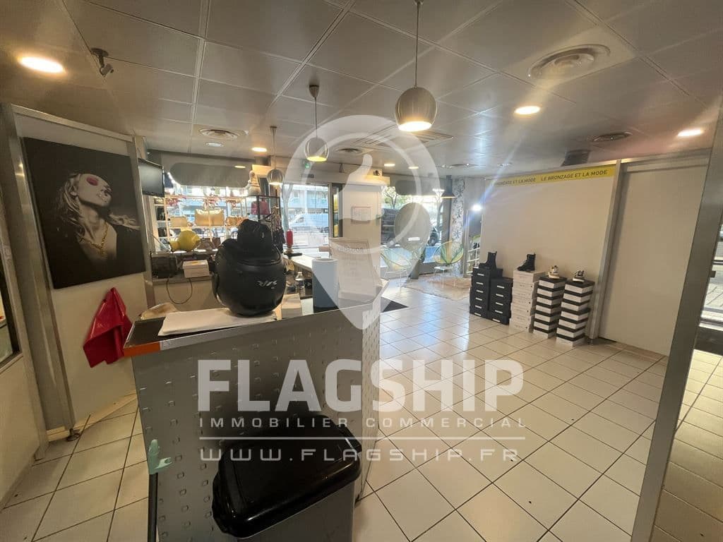 Local commercial · 125 m² · Cession de bail — photo 2