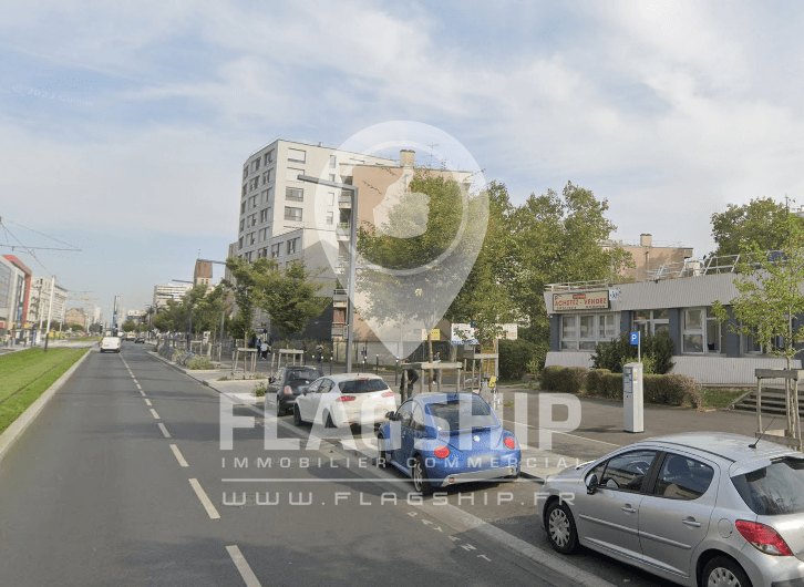 Local commercial · 1072 m² · Cession de bail — photo 1