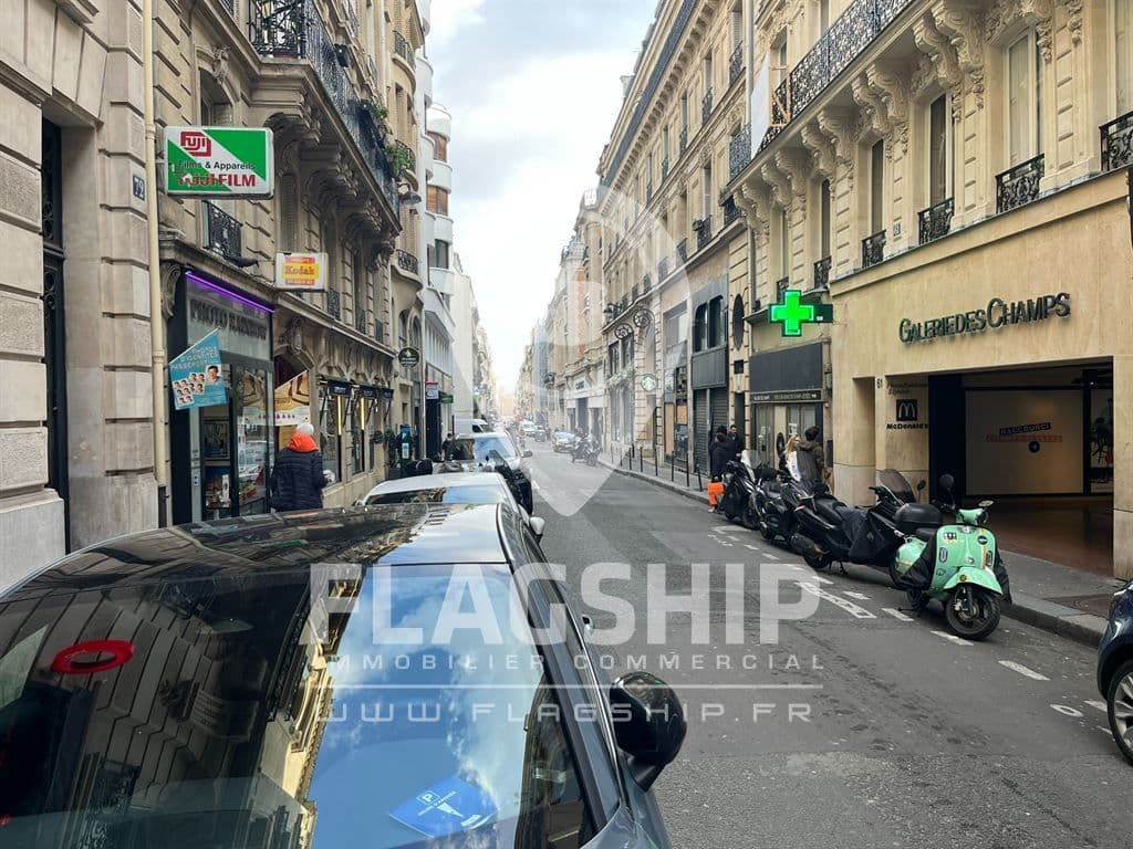 Local commercial · 74 m² · Cession de bail — photo 1