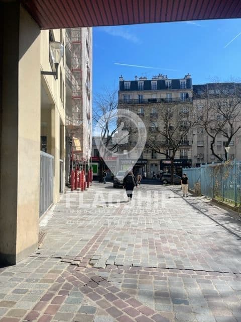 Superette · 42 m² · Achat des murs — photo 1