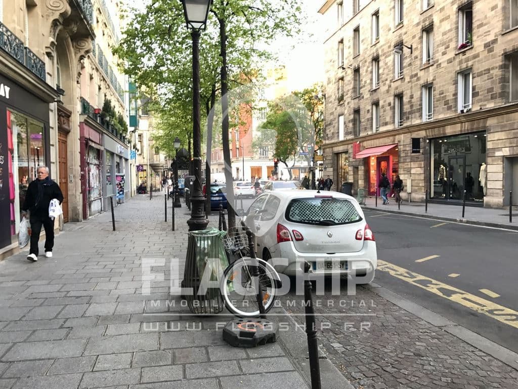 Local commercial · 53 m² · Location — photo 3
