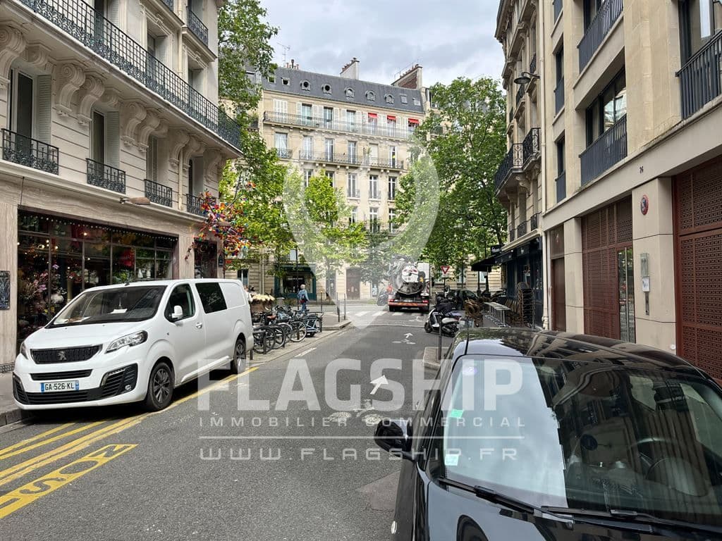 Local commercial · 70 m² · Cession de bail — photo 2