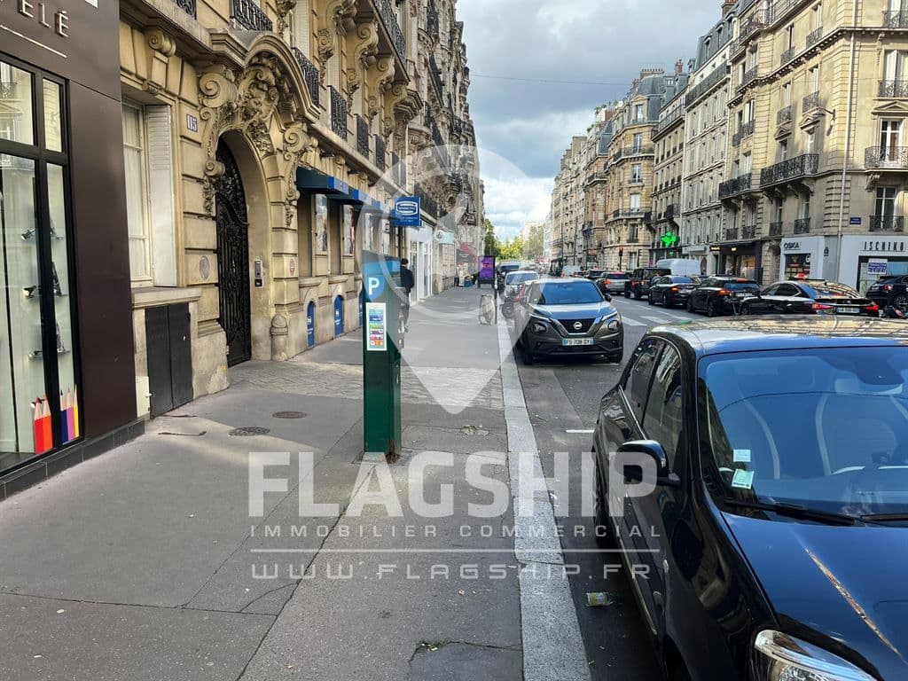 Local commercial · 105 m² · Cession de bail — photo 2