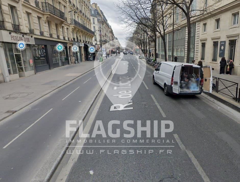 Local commercial · 213 m² · Cession de bail — photo 1