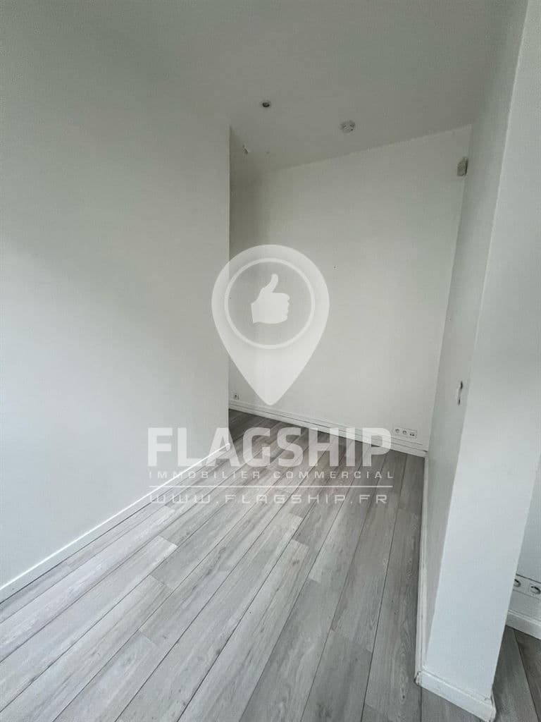 Local commercial · 48 m² · Location — photo 3