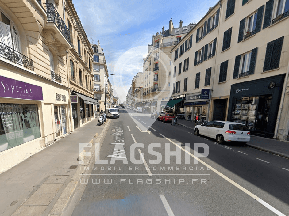 Local commercial · 165 m² · Location — photo 3