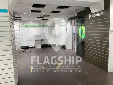 Local commercial · 90 m² · Location — photo 2