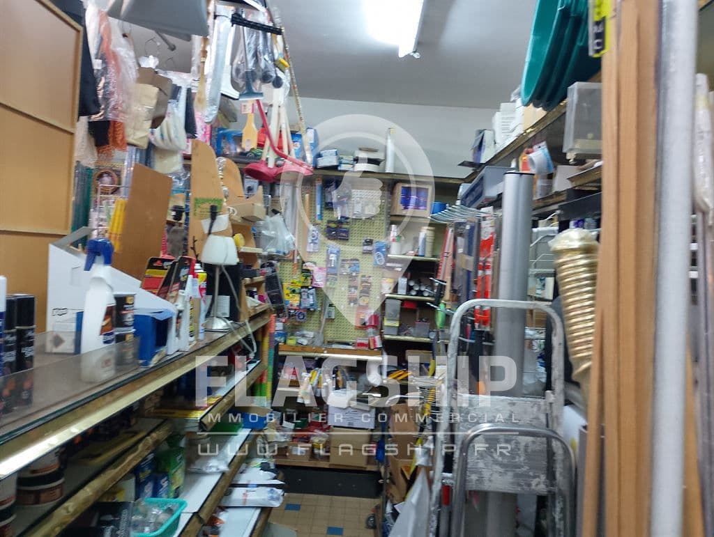 Quincaillerie · 100 m² · Cession de bail — photo 2