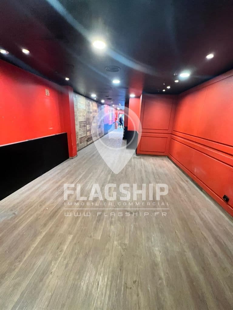 Local commercial · 198 m² · Location — photo 3