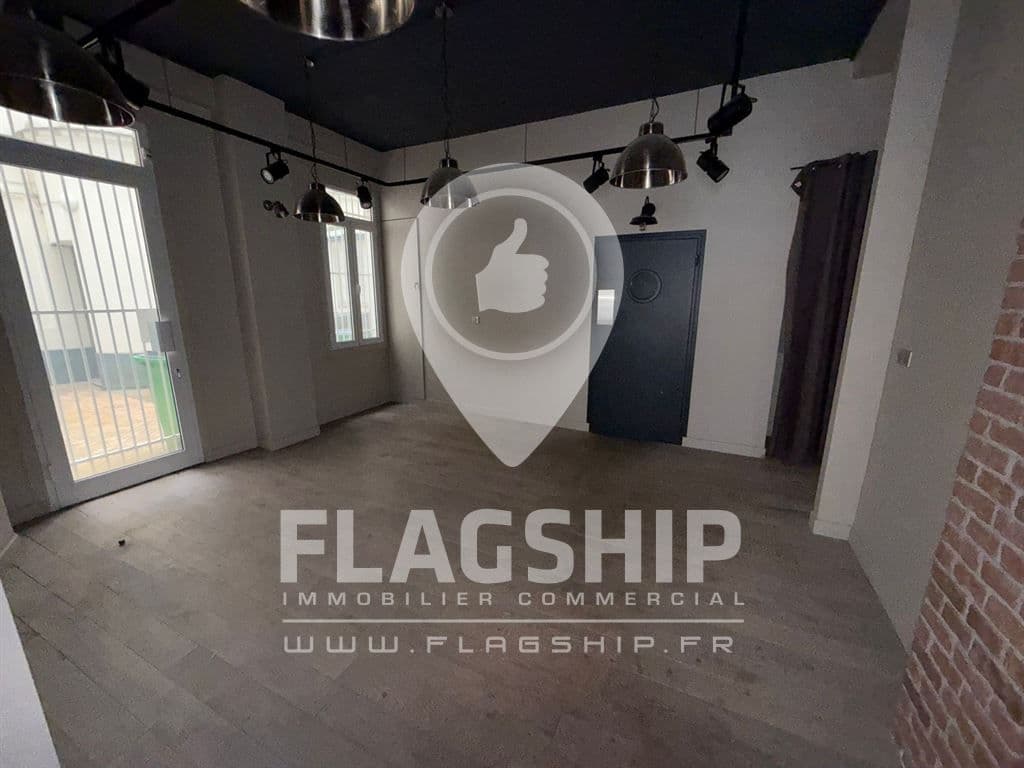 Local commercial · 115 m² · Location — photo 2
