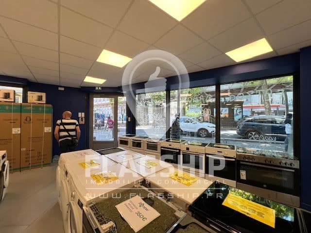 Local commercial · 114 m² · Cession de bail — photo 2