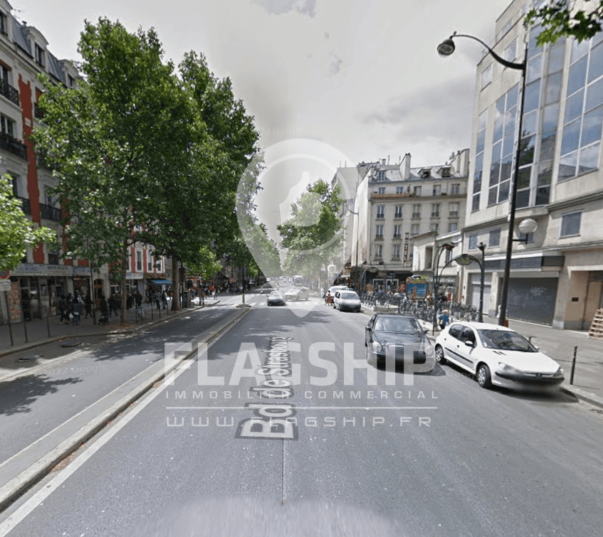 Local commercial · 64 m² · Location — photo 3